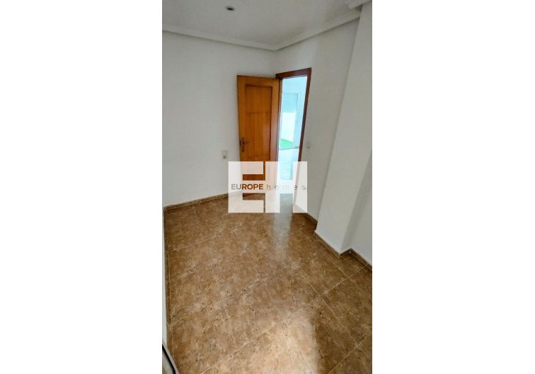 Segunda mano - Apartamento  - Torrevieja - Playa de los Locos