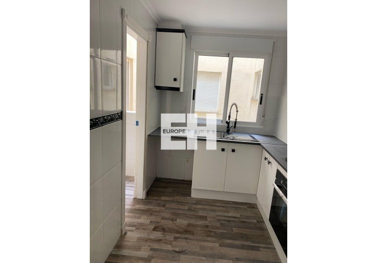 Segunda mano - Apartamento  - San Miguel de Salinas - Pueblo 9