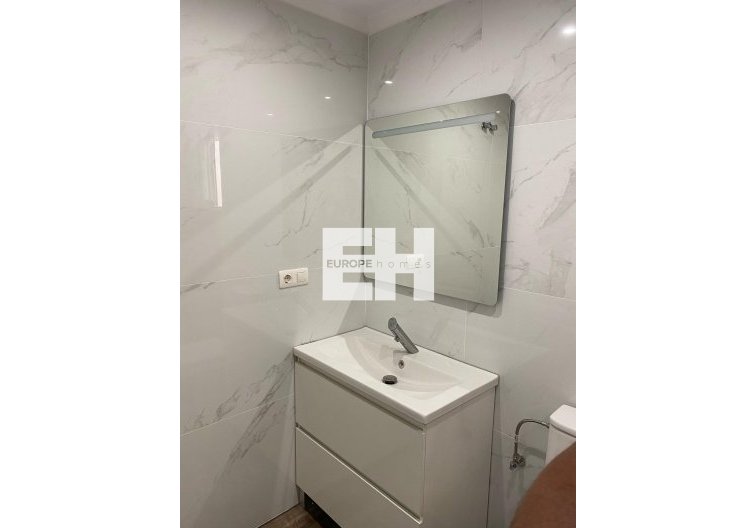 Segunda mano - Apartamento  - San Miguel de Salinas - Pueblo 9