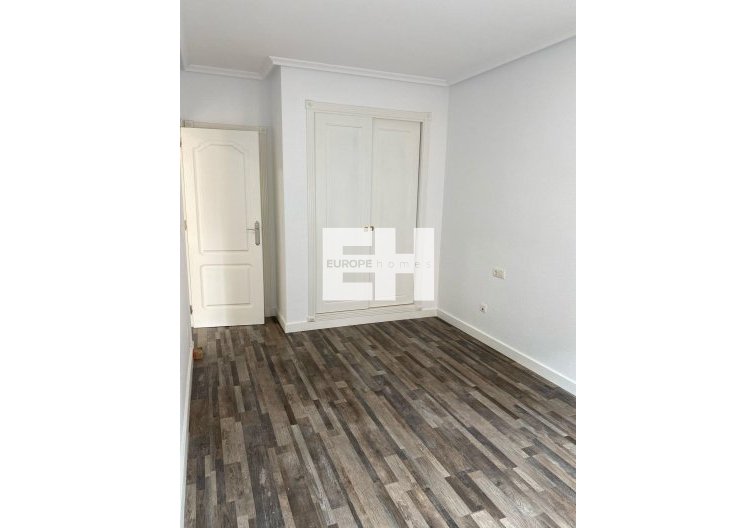 Segunda mano - Apartamento  - San Miguel de Salinas - Pueblo 9