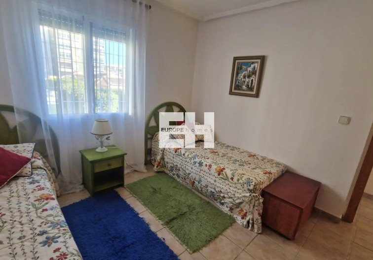 Resale - town house - Torrevieja - Torreblanca