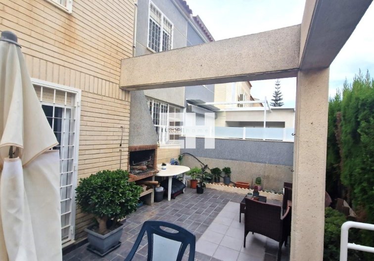 Resale - town house - Torrevieja - Torreblanca