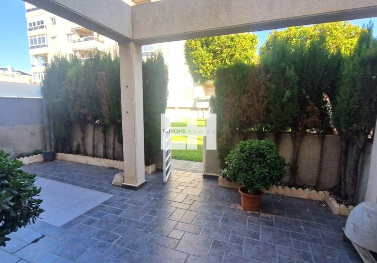 Resale - town house - Torrevieja - Torreblanca