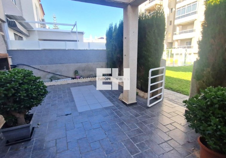 Resale - town house - Torrevieja - Torreblanca
