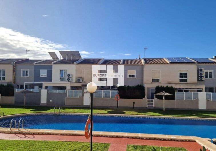 Resale - town house - Torrevieja - Torreblanca