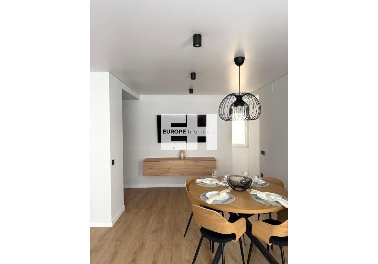 Segunda mano - Apartamento  - Torrevieja - Paseo Maritimo