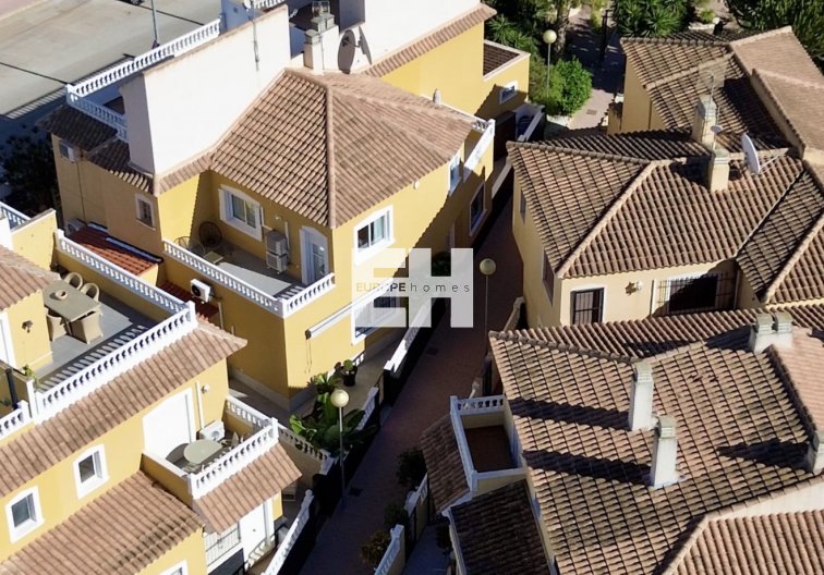 Segunda mano - town house - Orihuela Costa - Costa Blanca