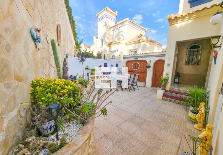 Segunda mano - villa - Villamartin - Costa Blanca