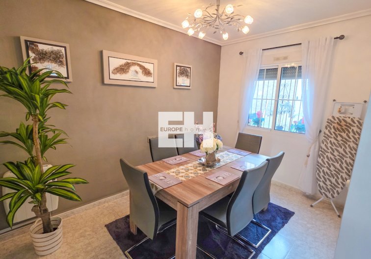 Segunda mano - villa - Villamartin - Costa Blanca