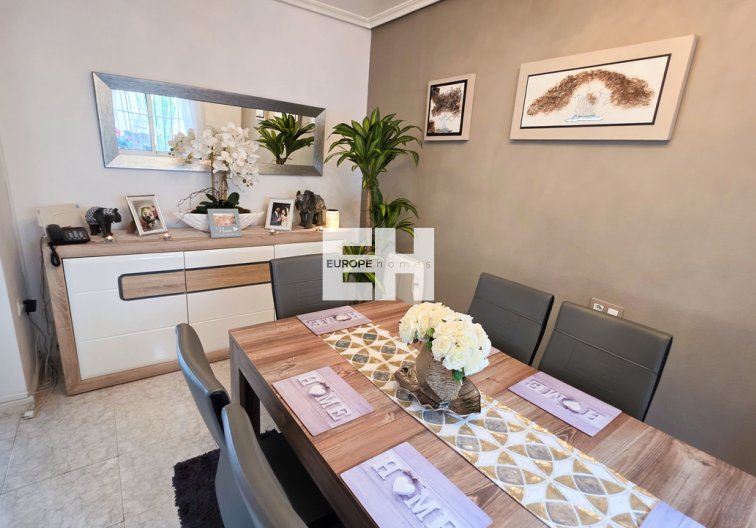 Segunda mano - villa - Villamartin - Costa Blanca