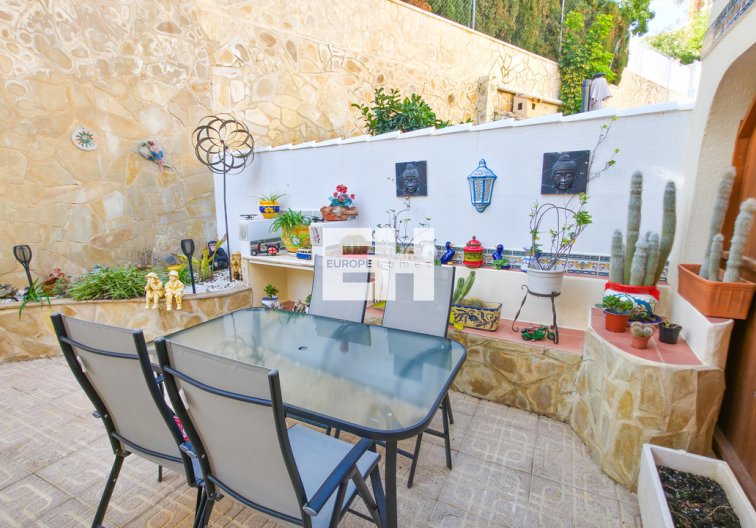 Segunda mano - villa - Villamartin - Costa Blanca