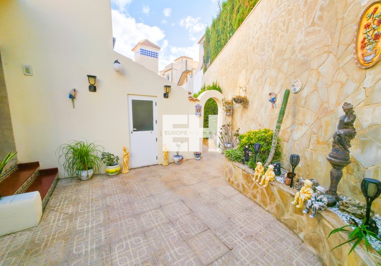 Segunda mano - villa - Villamartin - Costa Blanca