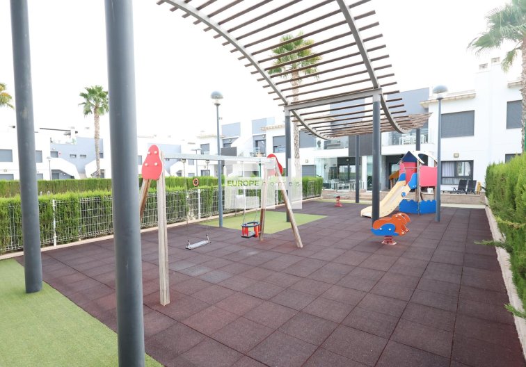 Resale - Bungalow - Pilar de la Horadada - Costa Blanca