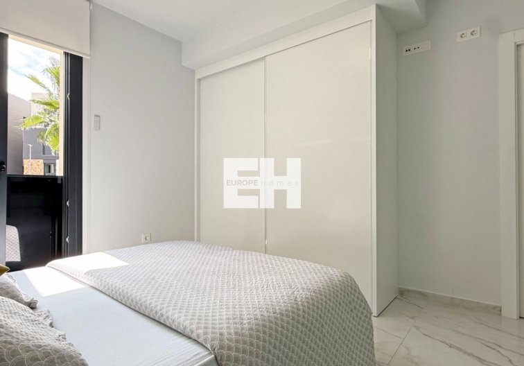 Resale - Apartment - Orihuela Costa - Costa Blanca