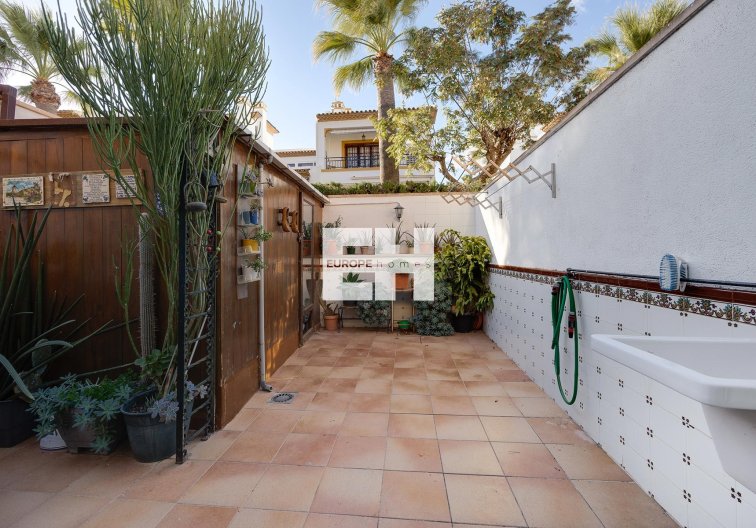 Revente - villa - Orihuela Costa - Costa Blanca