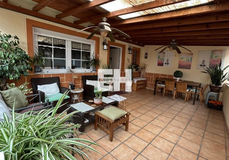 Segunda mano - villa - Los Montesinos - Costa Blanca