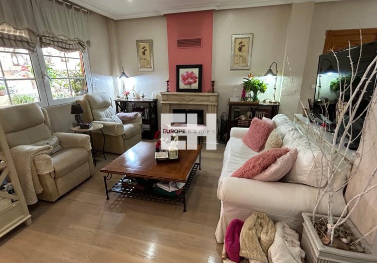 Segunda mano - villa - Los Montesinos - Costa Blanca