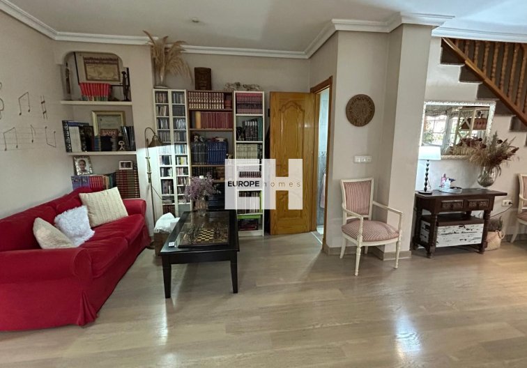 Segunda mano - villa - Los Montesinos - Costa Blanca