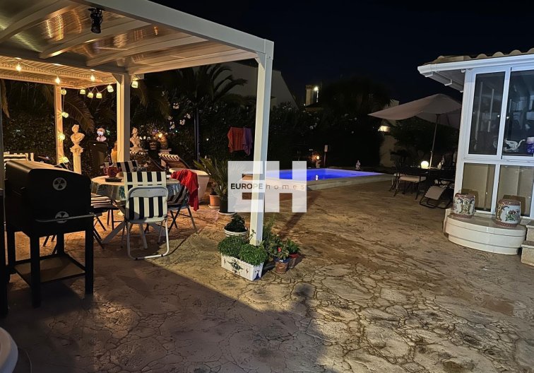 Segunda mano - villa - Hondón de las Nieves - Inland