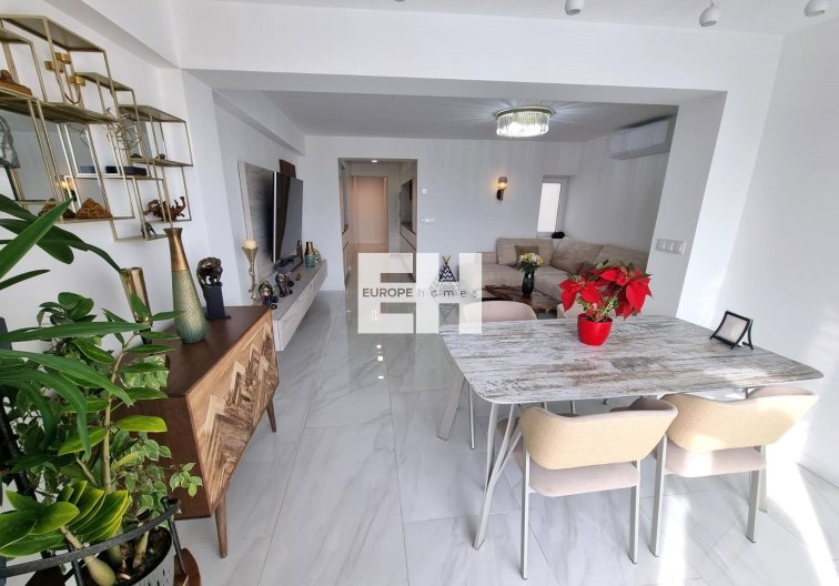 Resale - Apartment - Torrevieja - Centro