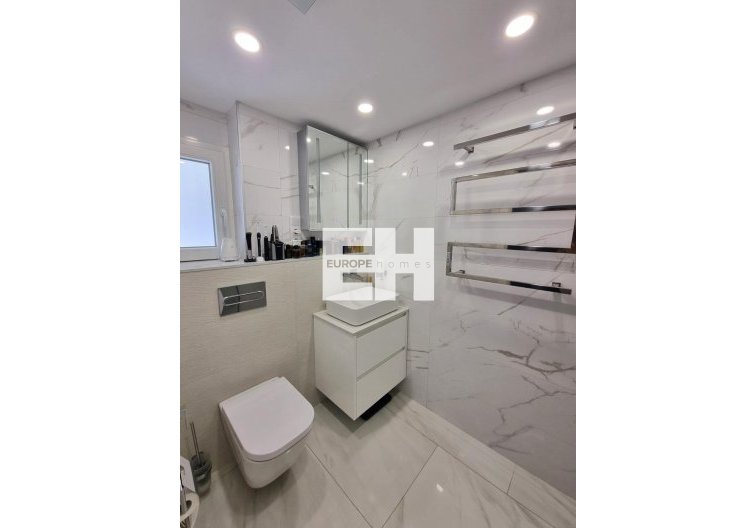 Resale - Apartment - Torrevieja - Centro