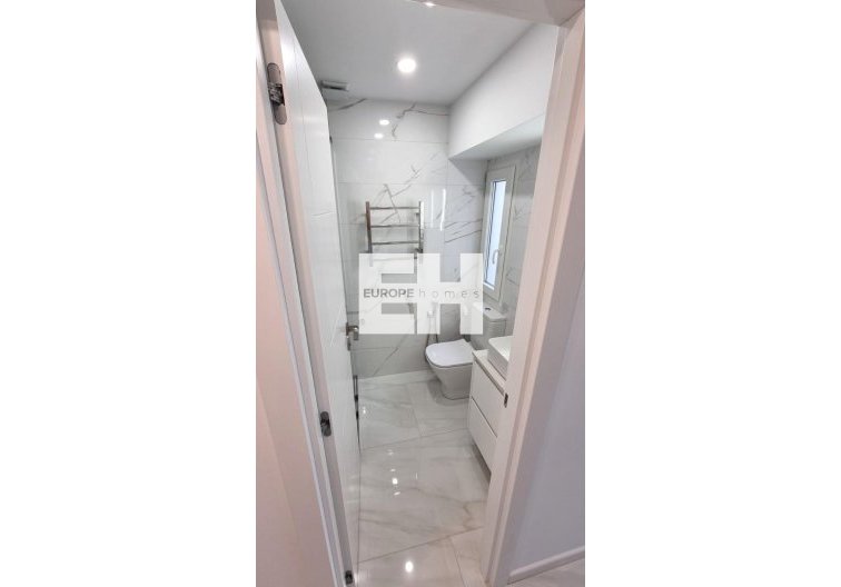 Resale - Apartment - Torrevieja - Centro