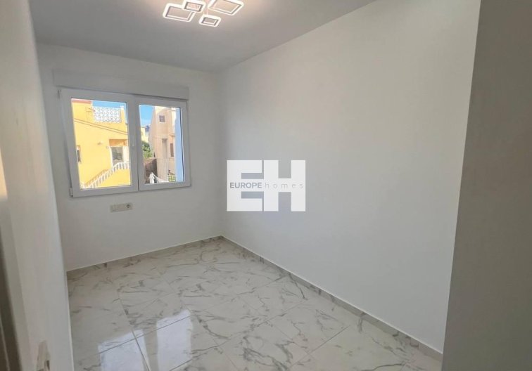 Segunda mano - town house - Torrevieja - Los Balcones - Los Altos Del Edén