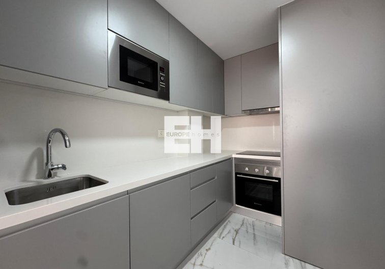 Segunda mano - Apartamento  - Torrevieja - Centro