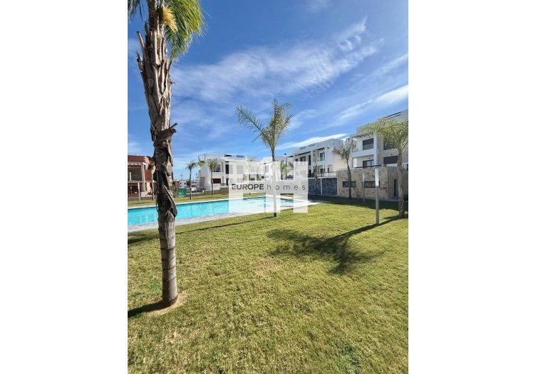 Segunda mano - Apartamento  - Orihuela - Urbanización Perla Del Mar