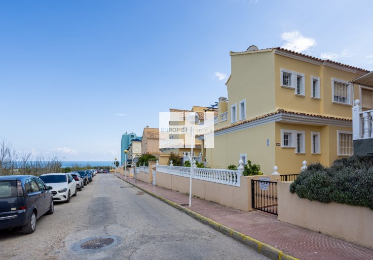 Resale - villa - Guardamar del Segura - Costa Blanca