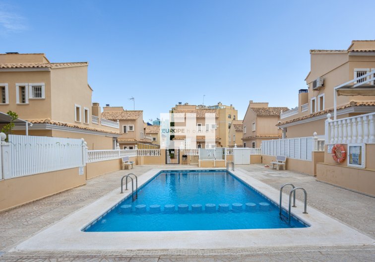 Resale - villa - Guardamar del Segura - Costa Blanca