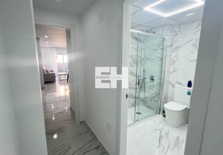 Segunda mano - Apartamento  - Torrevieja - Parque De Las Naciones