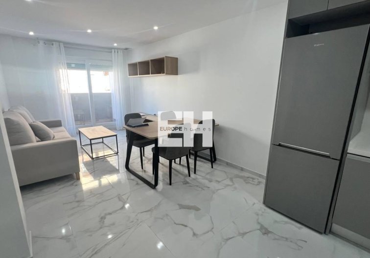 Segunda mano - Apartamento  - Torrevieja - Parque De Las Naciones