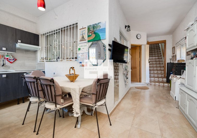 Herverkoop - villa - Torrevieja - Playa de los Locos