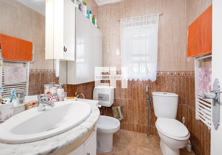 Herverkoop - villa - Torrevieja - Playa de los Locos