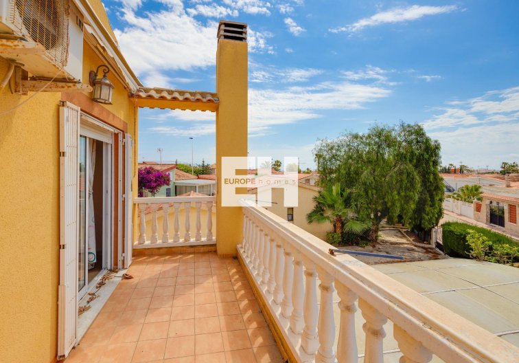 Herverkoop - villa - Torrevieja - Playa de los Locos