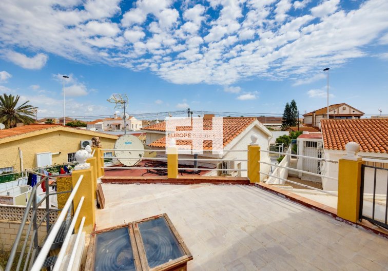 Herverkoop - villa - Torrevieja - Playa de los Locos