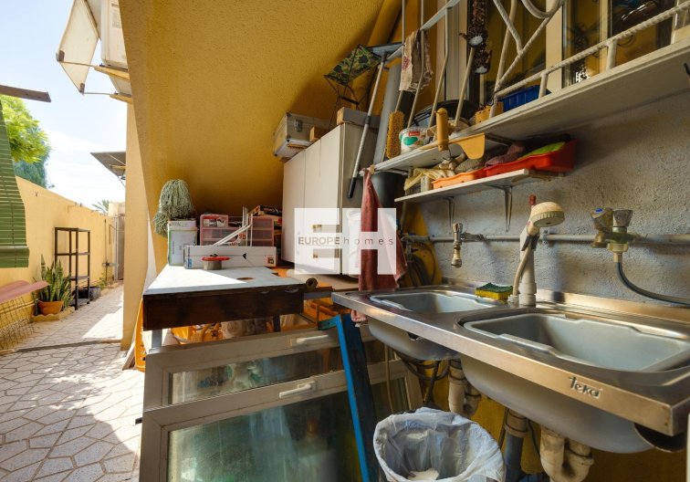 Herverkoop - villa - Torrevieja - Playa de los Locos