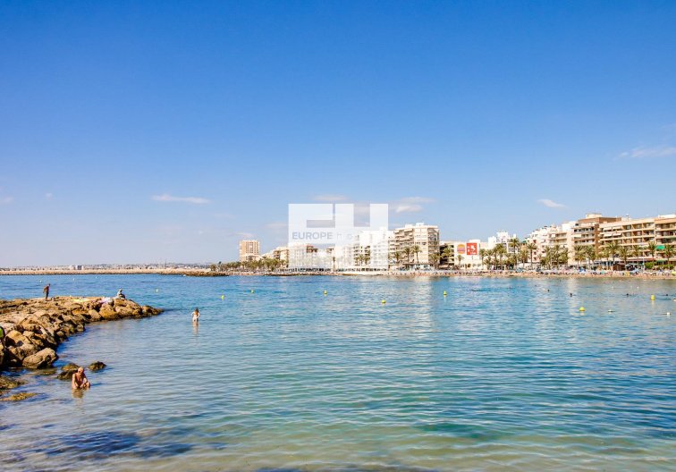 Herverkoop - villa - Torrevieja - Playa de los Locos