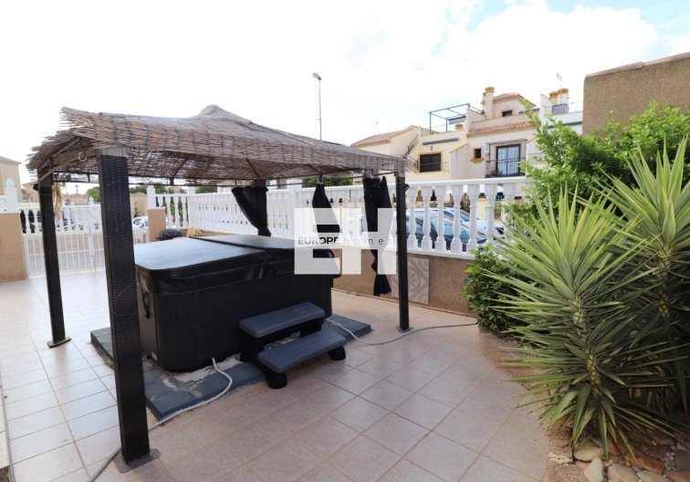 Segunda mano - villa - Villamartin - Costa Blanca