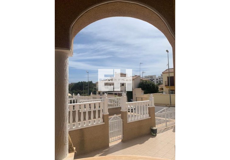 Segunda mano - villa - Villamartin - Costa Blanca