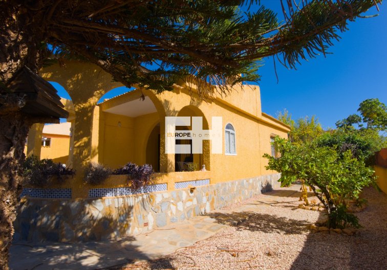 Herverkoop - villa - La Siesta - Costa Blanca