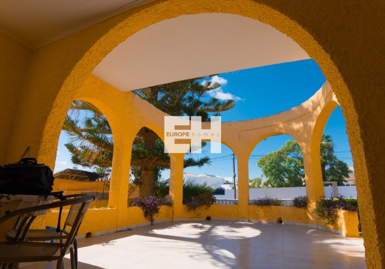 Herverkoop - villa - La Siesta - Costa Blanca