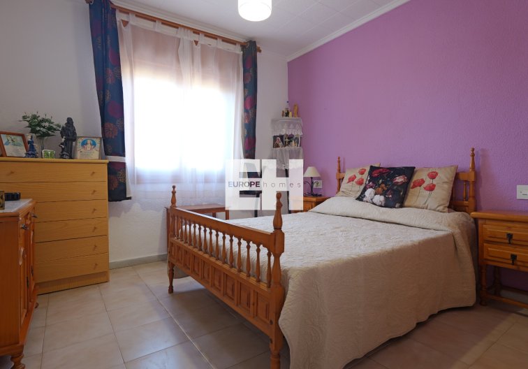 Herverkoop - villa - La Siesta - Costa Blanca