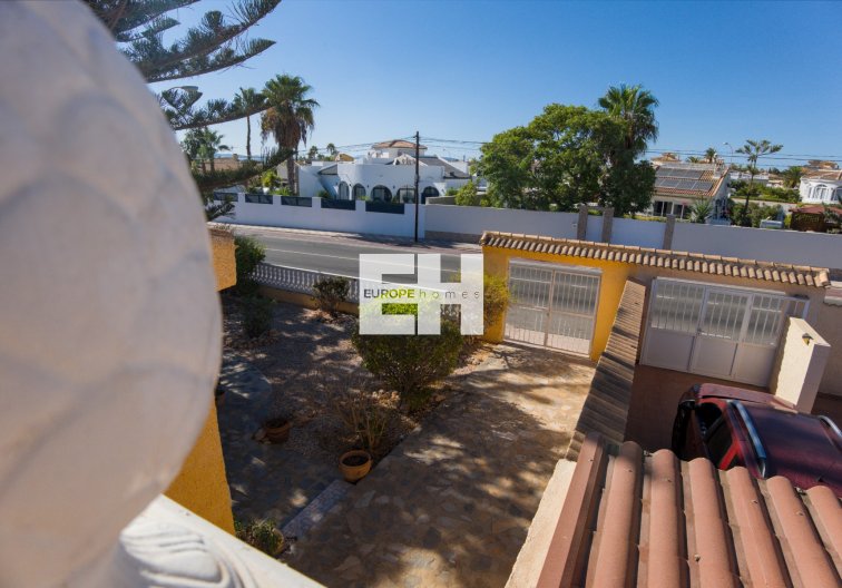 Herverkoop - villa - La Siesta - Costa Blanca