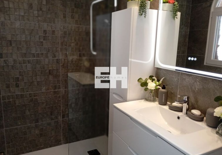 Segunda mano - villa - Villamartin - Costa Blanca