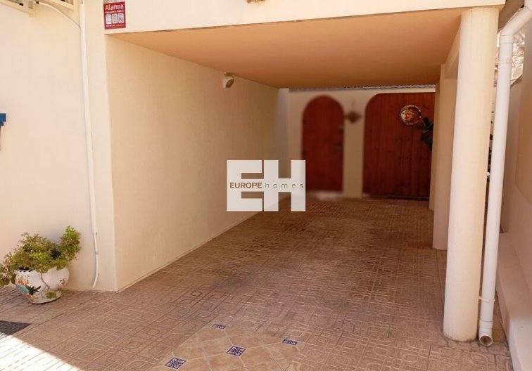 Segunda mano - villa - Villamartin - Costa Blanca