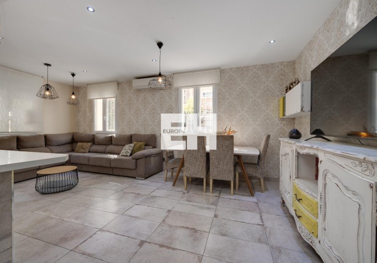 Segunda mano - town house - Torrevieja - Centro