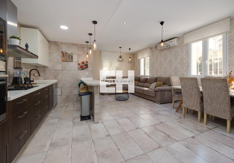 Segunda mano - town house - Torrevieja - Centro