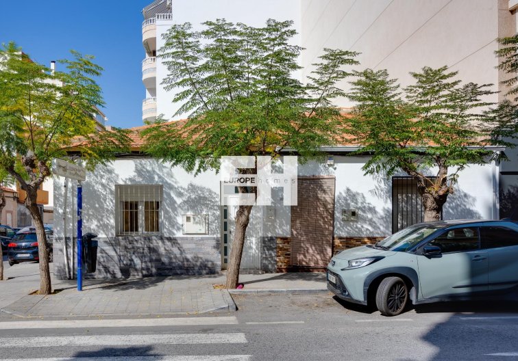 Segunda mano - town house - Torrevieja - Centro